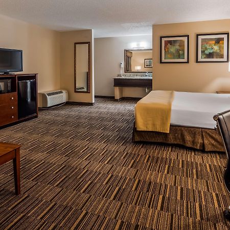 Best Western Sunday House Inn Kerrville Exterior photo