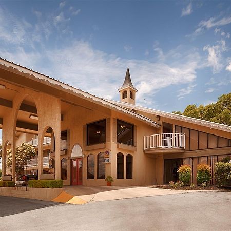 Best Western Sunday House Inn Kerrville Exterior photo