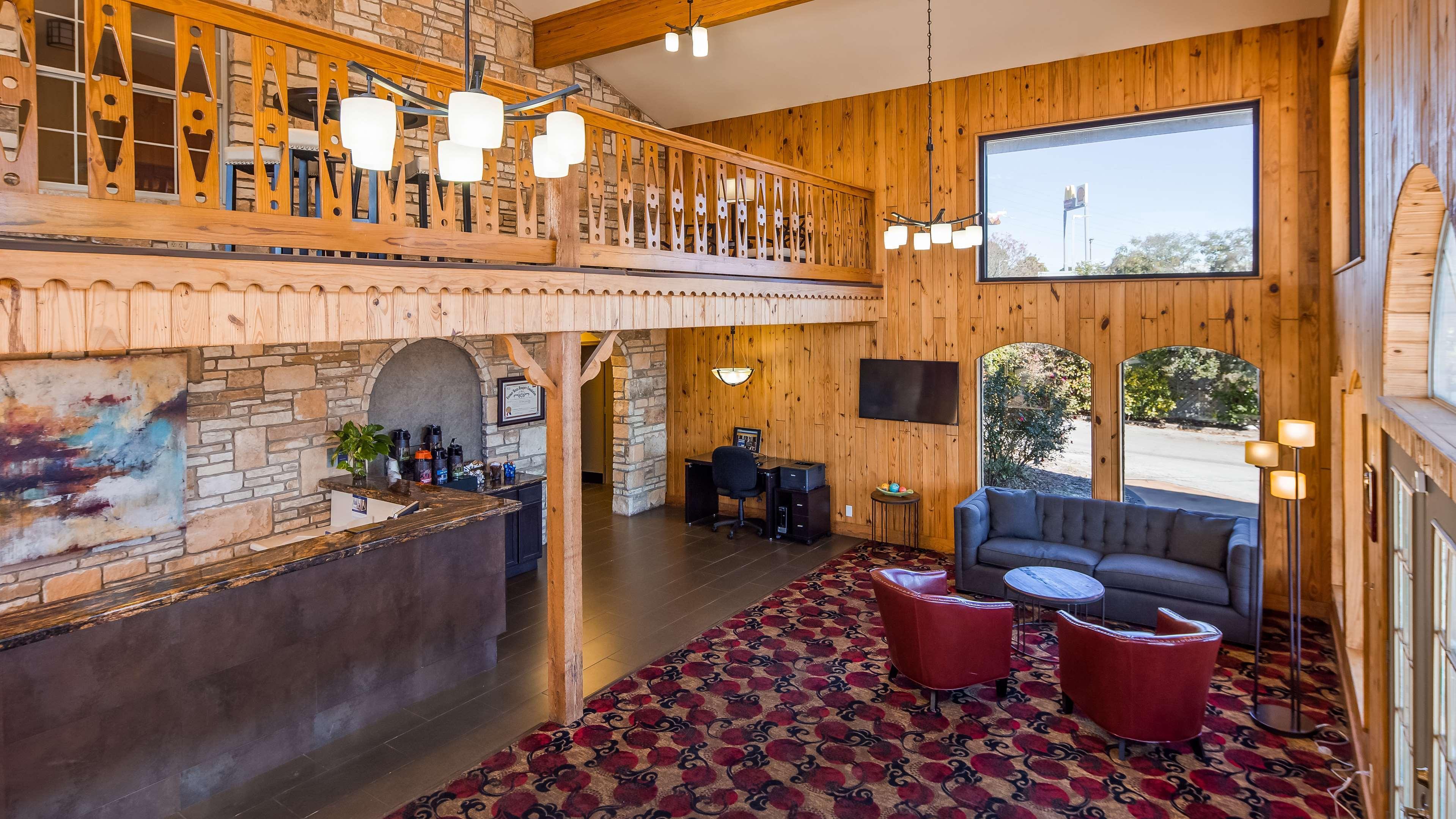 Best Western Sunday House Inn Kerrville Exterior photo