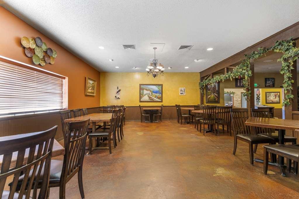 Best Western Sunday House Inn Kerrville Exterior photo