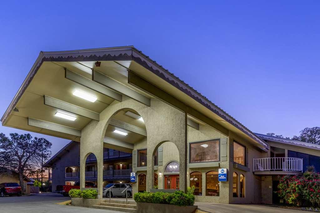 Best Western Sunday House Inn Kerrville Exterior photo