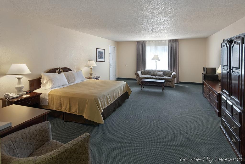 Best Western Sunday House Inn Kerrville Room photo