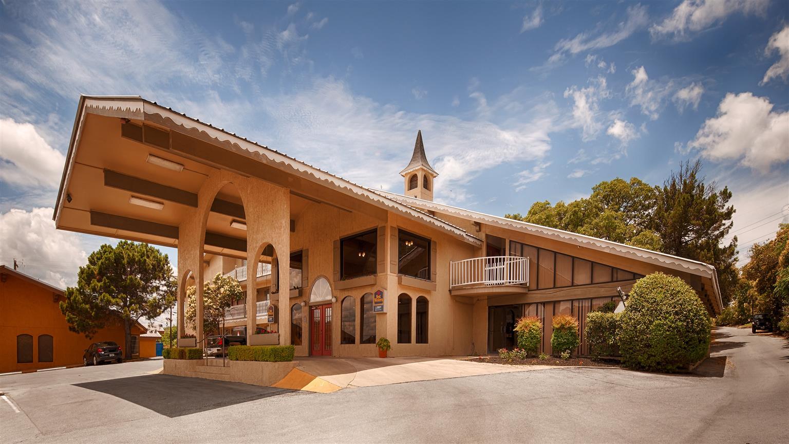 Best Western Sunday House Inn Kerrville Exterior photo