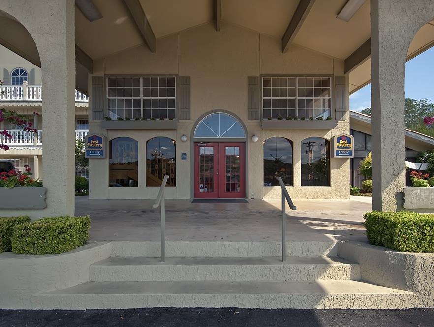 Best Western Sunday House Inn Kerrville Exterior photo