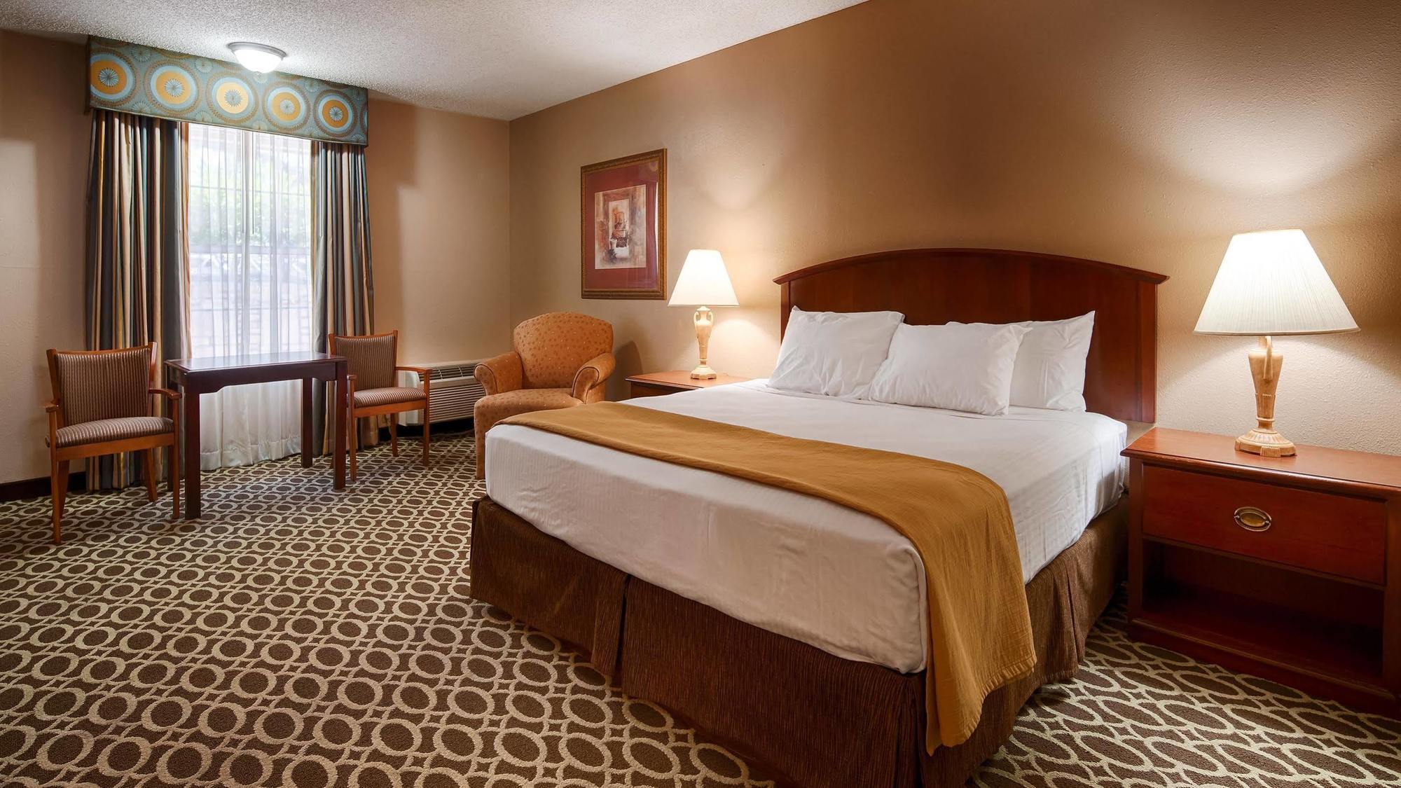 Best Western Sunday House Inn Kerrville Exterior photo